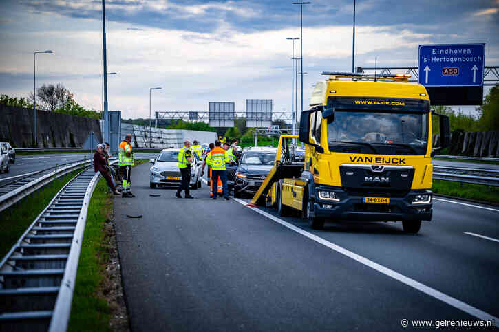 Kettingbotsing op snelweg zorgt voor verkeershinder