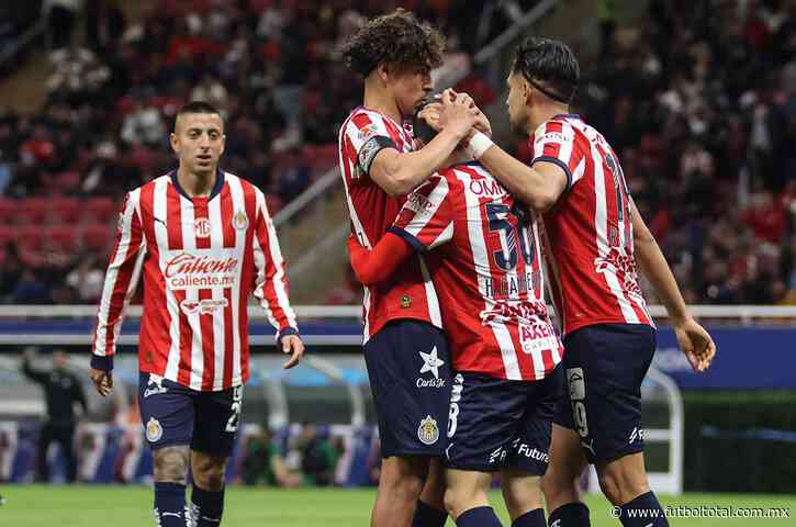 Chivas cerca de blindar a su joya hasta 2030 y con millonaria cláusula de salida