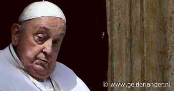 Vaticaan: Paus stierf aan hersenbloeding en hartfalen