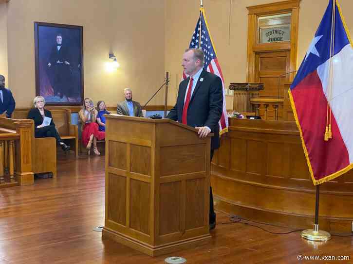 Steven Snell sworn in as Williamson County judge