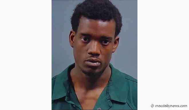 Florida UPS driver charged with stealing 171 iPhones