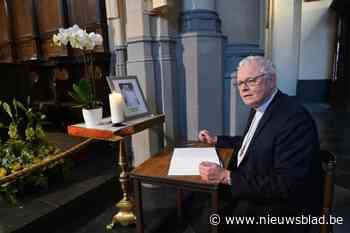 Bisschop Hoogmartens opent rouwregister voor de paus in Hasseltse kathedraal: “Ik ben hem bijzonder dankbaar”