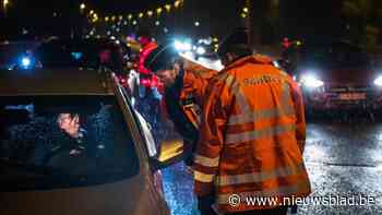 Dronken bestuurder scheldt politiemensen uit voor ‘losers’ en rijdt na controle gewoon door: “Hij betaalde al genoeg belastingen”