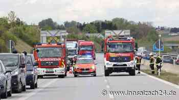 Unfall auf der A94 vor Einhausung Wimpasing: Standstreifen in Fahrtrichtung Passau blockiert