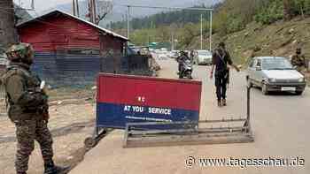 Angreifer feuern in Kaschmir auf Touristen