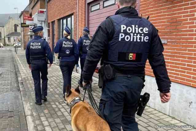 Tientallen agenten zijn net vóór fusie van politiezones in Brussel, N-VA wil onafhankelijk onderzoek: “Huidig systeem is vatbaar voor misbruik en corruptie”