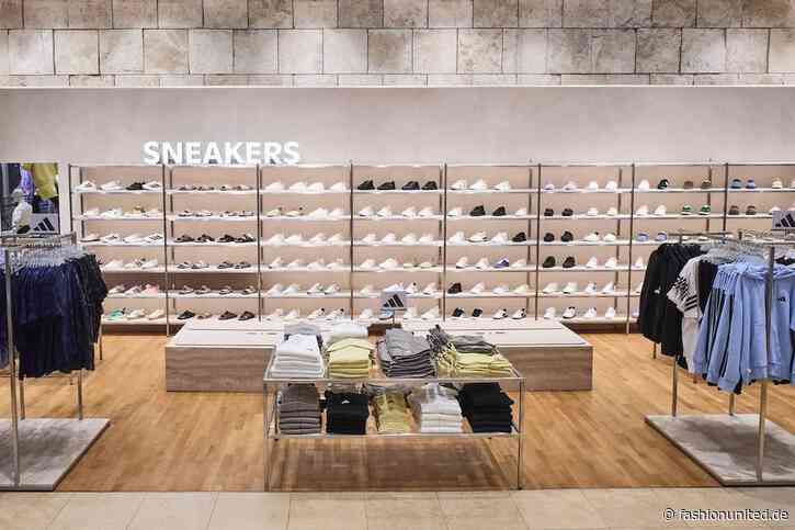 „Sneaker Wall“ im Weltstadthaus: Peek & Cloppenburg Düsseldorf setzt neue Akzente im Sportbereich