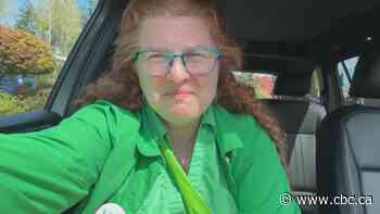 Sask. Green Party candidate holds faith in door-knocking after leader absent from federal debate