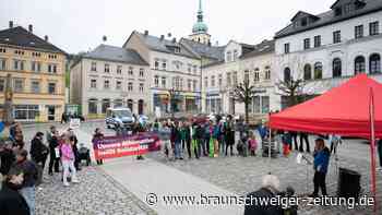 Sachsen: Rassistische Anzeige eines Dachdeckers hat Folgen