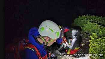 In kurzen Oberteilen und Hosen: Bergwacht muss junge Wanderer vom Zwieselsteig retten