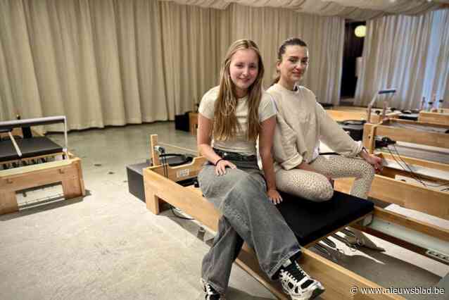 Helena (23) ontdekte pilates door knieblessure en opent nu met Cocoon  eigen studio: “Hier gaan lessen door op speciale reformers”