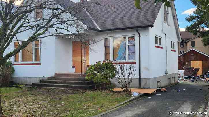 Two boarded up Chilliwack homes could be converted into a mid-rise apartment complex