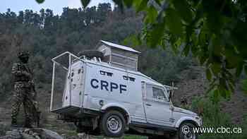 Gunmen kill at least 20 in Kashmiri tourist town