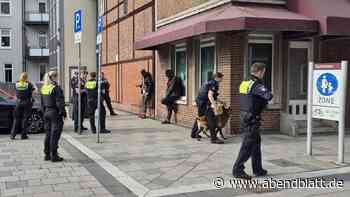 Verfolgungsjagd durch Fußgängerzone: Beamte stellen drei Männer