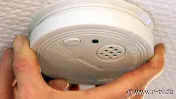 Unterschiedliche Ursachen: Rauchmelder-Fehlalarm? So schaltet man das Gerät wieder aus