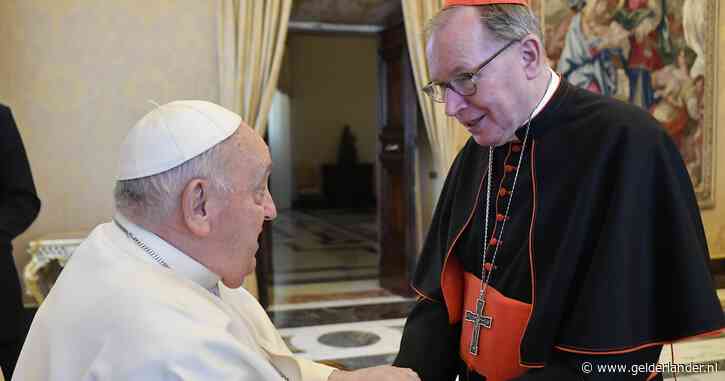 Komt er na 500 jaar weer Nederlandse paus? Kardinaal Wim Eijk (71) circuleert op lijstjes, maar dat zegt lang niet alles