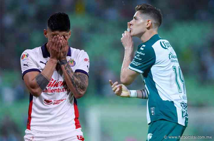 Santiago Muñoz se va de Santos y será sustituto de Alan Pulido