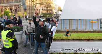 Varkenskadavers en knalvuurwerk door komst azc’s, maar in dit dorp is het al twee jaar rustig: ‘Ik knijp in mijn handen’