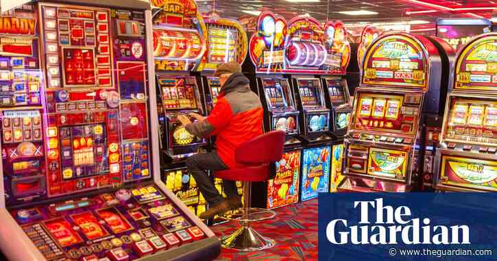 Government pauses plans to ease slot machine rules across Great Britain