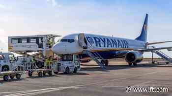 Ryanair takes advantage of oil price fall to lock in cheaper fuel costs