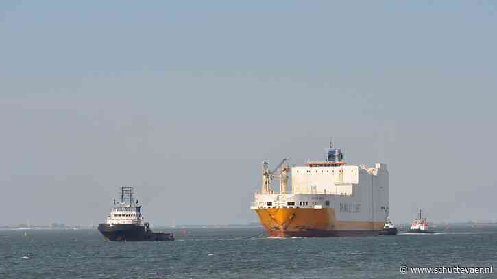 Uitgebrande Grande Brasile verlaat Antwerpen met loeiende scheepshoorn