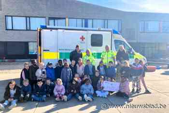 Goede Doelenmarkt van basisschool De Bever levert 415 euro op voor Rode Kruis