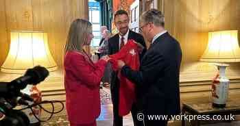 'I hope we will get to see him wearing it!' - Prime Minister's gift from City Ladies