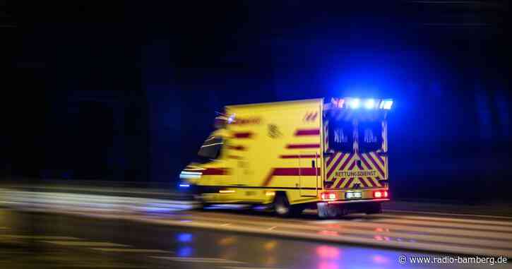 Auto kommt von Fahrbahn ab – Vater und Kind tot