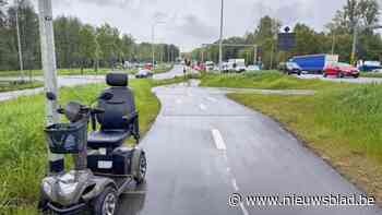 Achtergelaten op brug over E314 in Houthalen-Helchteren: "Wie mist een scootmobiel?"