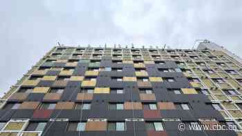 Solar energy is growing fast in Canada, but panels are imported. Could we try to make them here?