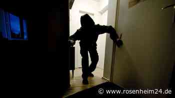 Bewaffneter Raubüberfall in Oberbayern - Täter flüchtet mit Bargeld