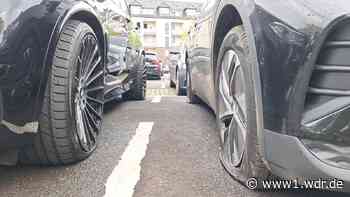 Klimaaktivisten plätten zig Autoreifen in Viersen