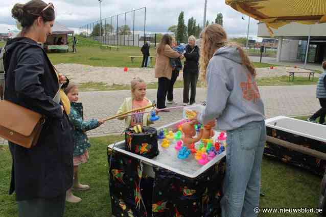 Kinderen hebben er natte broek voor over om buiten te spelen