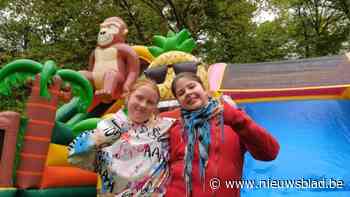IN BEELD. Regen houdt Wilrijkse kinderen niet binnen: “Tof dat er zoveel springkastelen zijn”