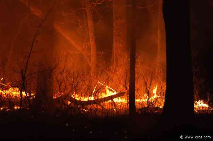 Wildfire in New Jersey triples in size overnight, threatens more than 1,300 structures