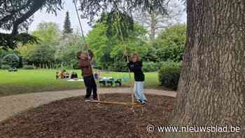 Drie op tien ouders wil kinderen meer buiten zien spelen: “Tuinen moeten kinderen ook uitdagen om dit te doen”