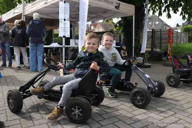 Buitenspeeldag brengt tal van kinderen samen in sportpark