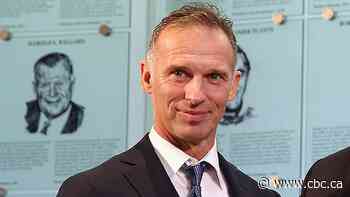 Czech leaders condemn Russian threats against NHL great Dominik Hasek
