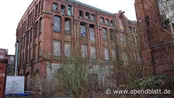 Einsatz in leerstehender Fabrik: 12-Jähriger beim Spielen abgestürzt