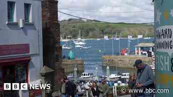 Mixed weather brings good fortune for tourism