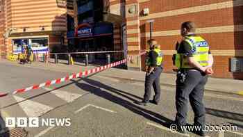 Police lift shopping centre entrance cordon