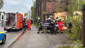 In leer stehender Fabrik: Zwölfjähriger stürzt beim Spielen ab