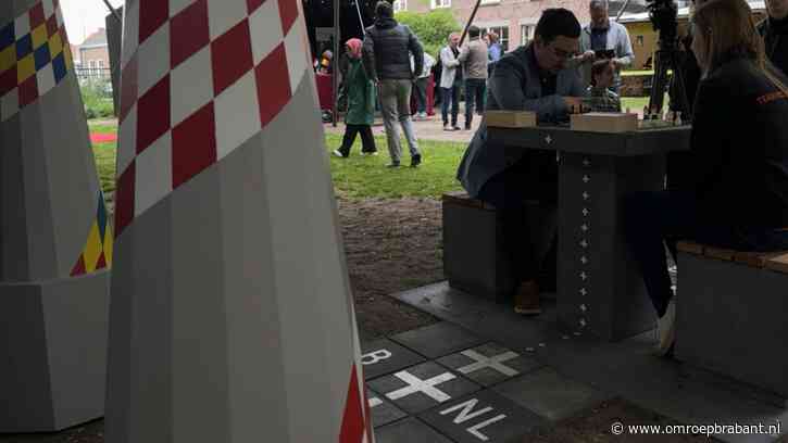 Schaken op de grens: bord staat in Nederland én België