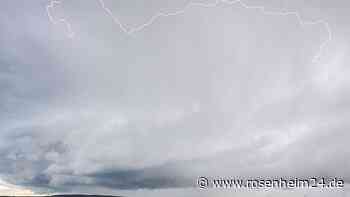 Nach Trockenperiode: Erstes Unwetter des Jahres - vollgelaufene Keller und Unwetterwarnung