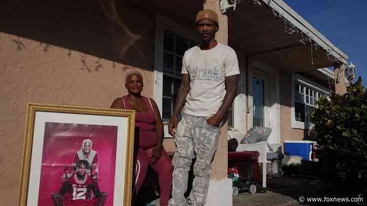 Travis Hunter's father, currently on probation, gets permission to attend NFL Draft