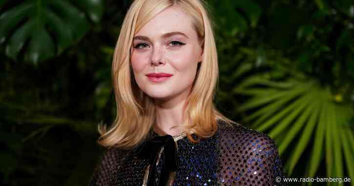 Elle Fanning überrascht in «Predator: Badlands»-Trailer