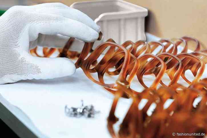 Brillenkonzern EssilorLuxottica steigert Umsatz zum Jahresstart kräftig