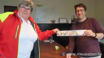 Rode Kruis Essen verkoopt eerste pleisters aan burgemeester