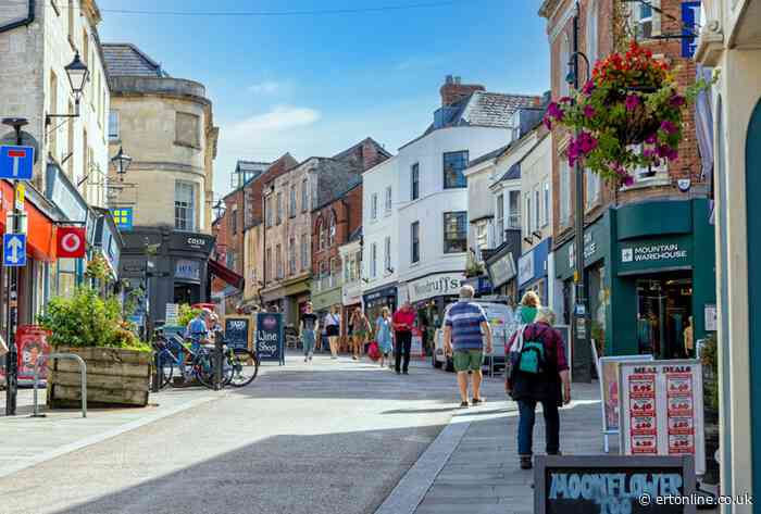 Easter delivers a weekly boost to footfall, as shoppers shell out an estimated £2.3billion on Easter spending – Sensormatic Solutions