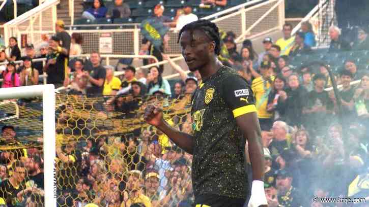 United wins 5th consecutive league match